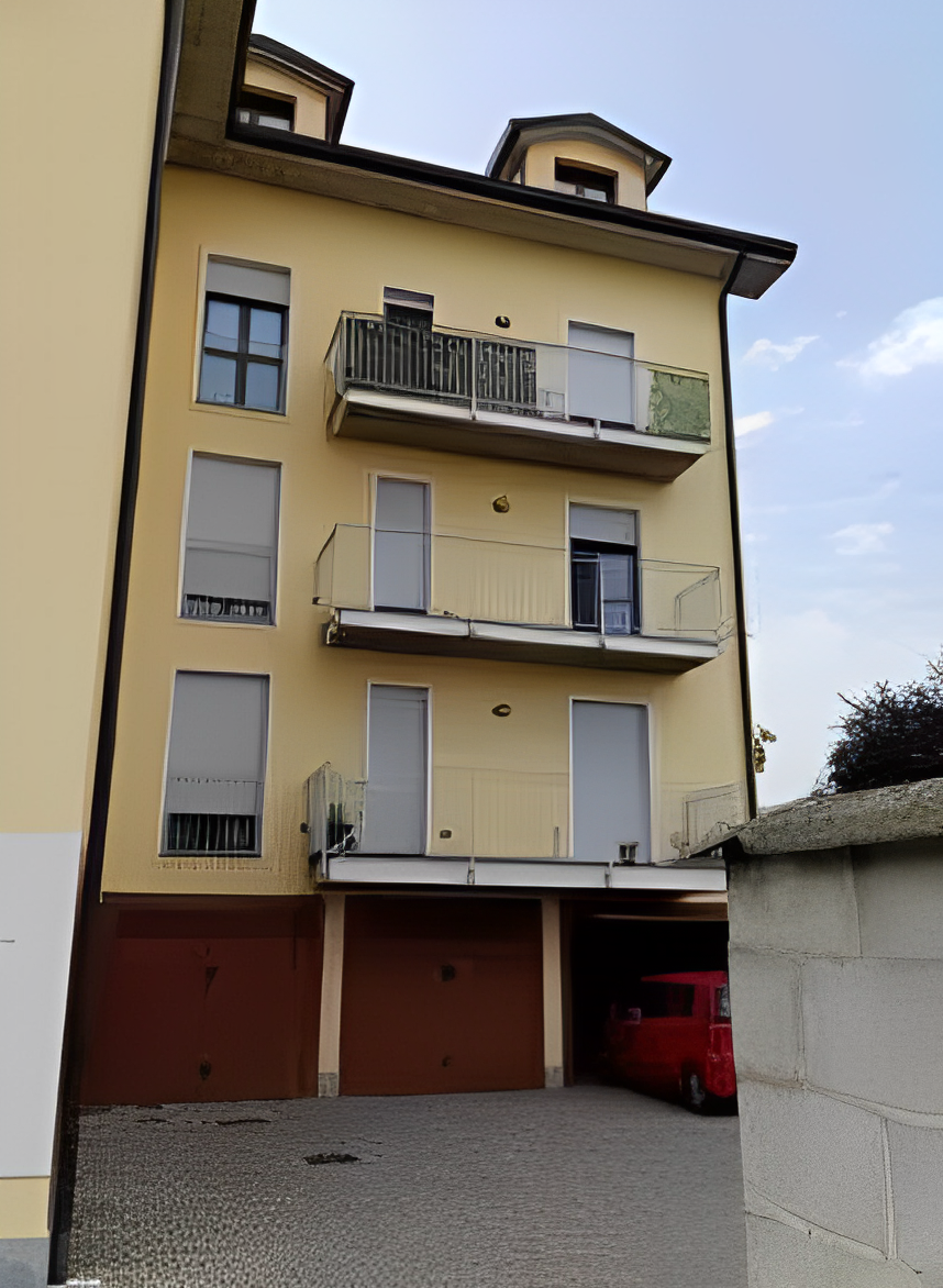 immobile posto auto all'asta in Via Monte Bianco 8 - 27058 Voghera (PV) - 1