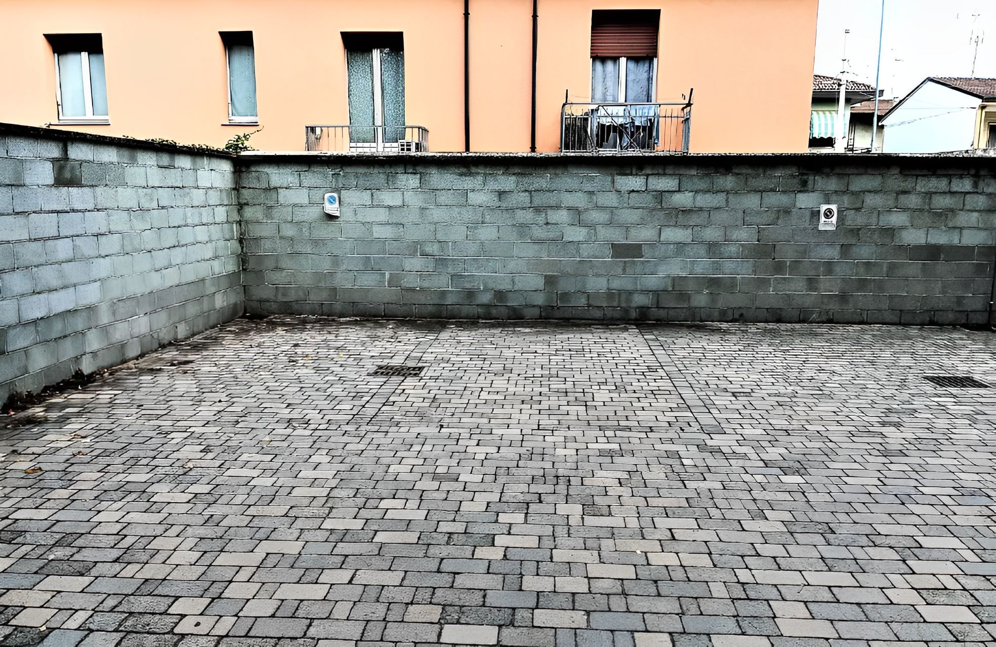 immobile posto auto all'asta in Via Monte Bianco 8 - 27058 Voghera (PV) - 4