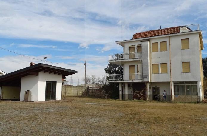 immobile attivita commerciale all'asta in Via Lombardore, 239/241 Leini (TO) - 5