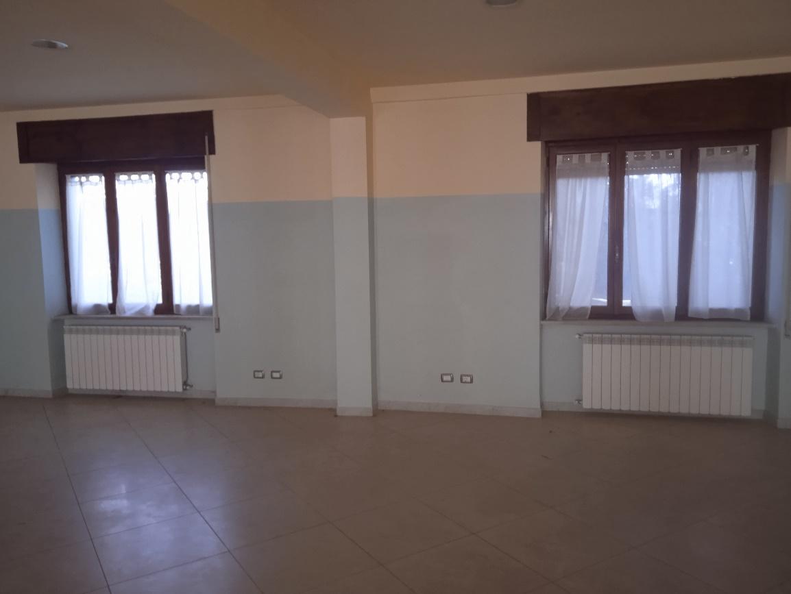 immobile magazzino all'asta in via Cavour - 67051 Avezzano (AQ) - 2
