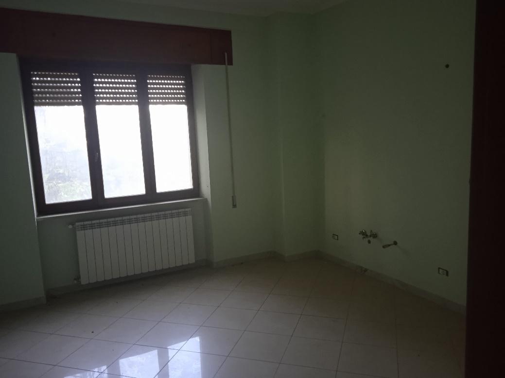 immobile magazzino all'asta in via Cavour - 67051 Avezzano (AQ) - 3