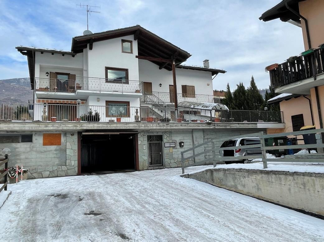 immobile magazzino all'asta in Frazione Champagne 23/C - 11020 Verrayes (AO) - 1