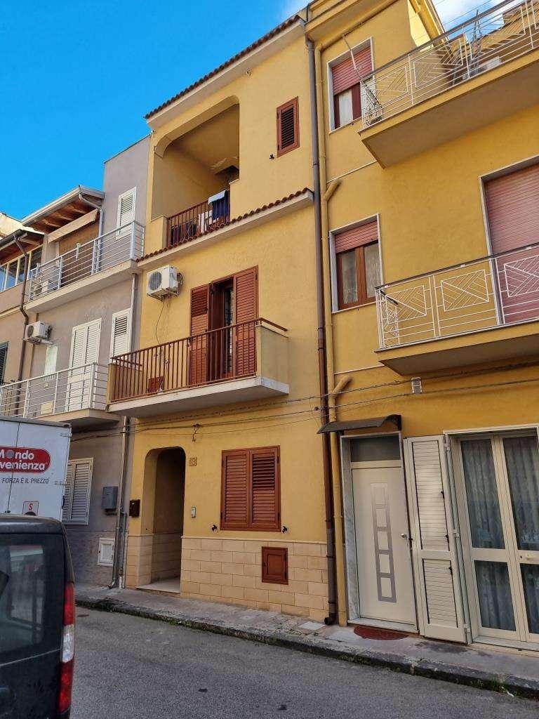 immobile appartamento all'asta in Via B Ricasoli n 32 - 93015 Niscemi (CL) - 1