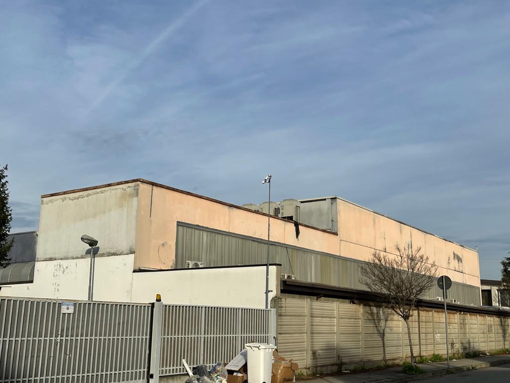 immobile attivita commerciale all'asta in Via Magenta n 41/43 Bareggio (MI) - 2