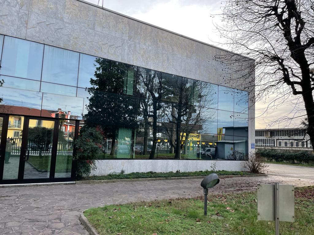 immobile attivita commerciale all'asta in Via Magenta n 41/43 Bareggio (MI) - 4