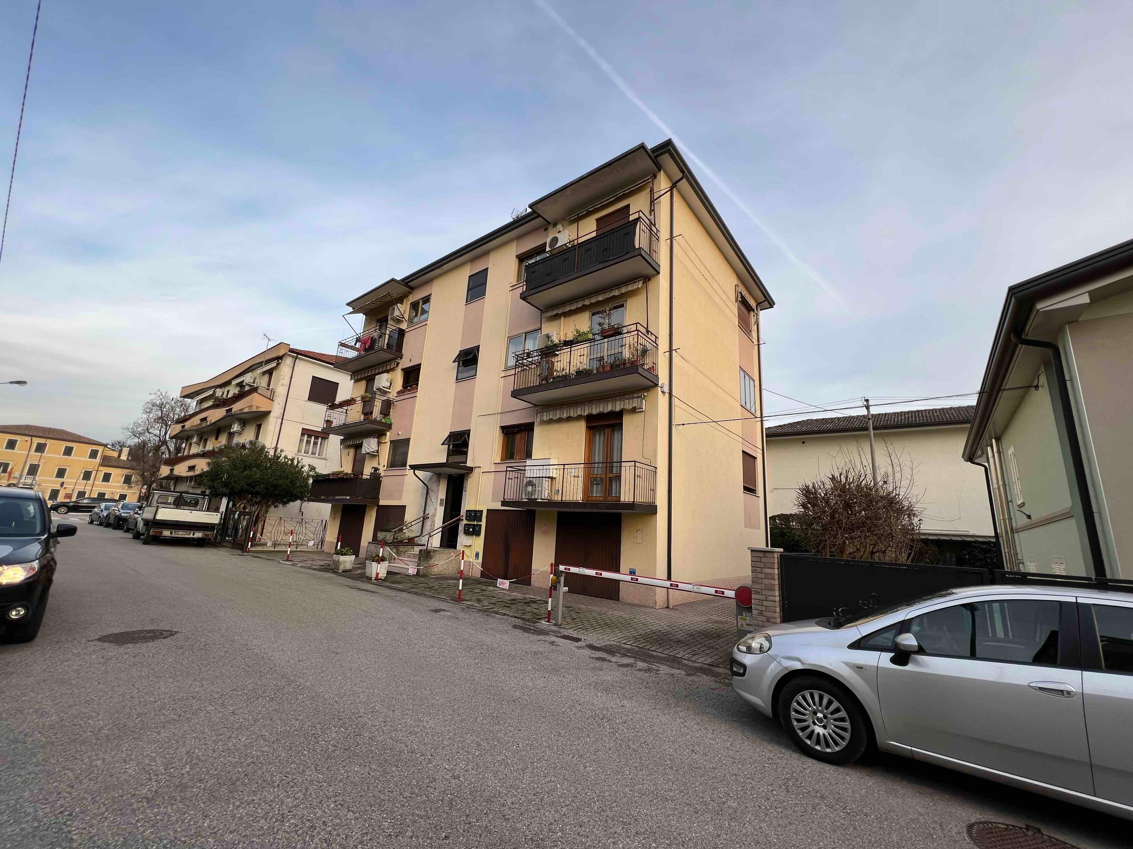 immobile appartamento all'asta in Loc Zelarino, Via Mantegna, 7 - 30174 Venezia (VE) - 1