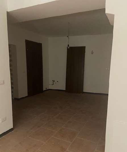 immobile appartamento all'asta in Via Roma - 62029 Tolentino (MC) - 2