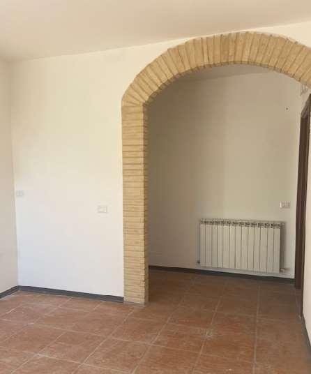 immobile appartamento all'asta in Via Roma - 62029 Tolentino (MC) - 4