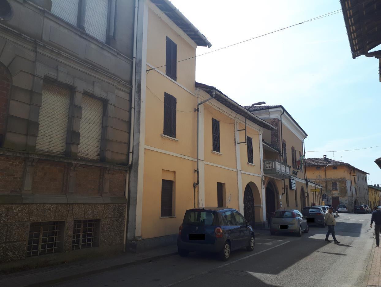 immobile appartamento all'asta in Via Roma 12 - 27030 Castelnovetto (PV) - 2