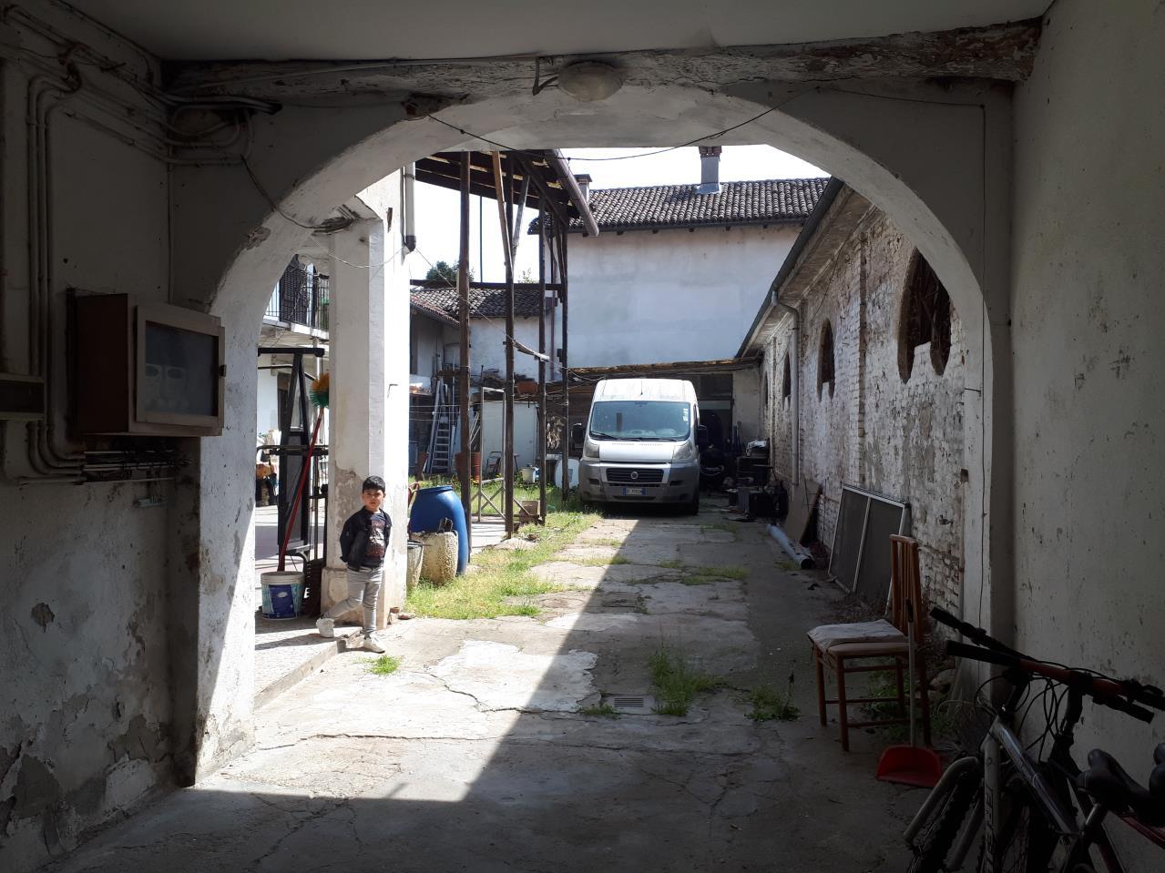 immobile appartamento all'asta in Via Roma 12 - 27030 Castelnovetto (PV) - 4