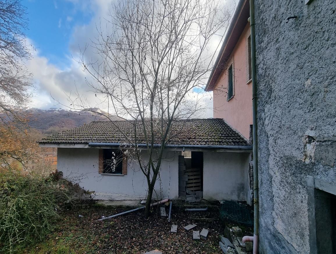 immobile appartamento all'asta in vindoli snc - 02016 Leonessa (RI) - 5