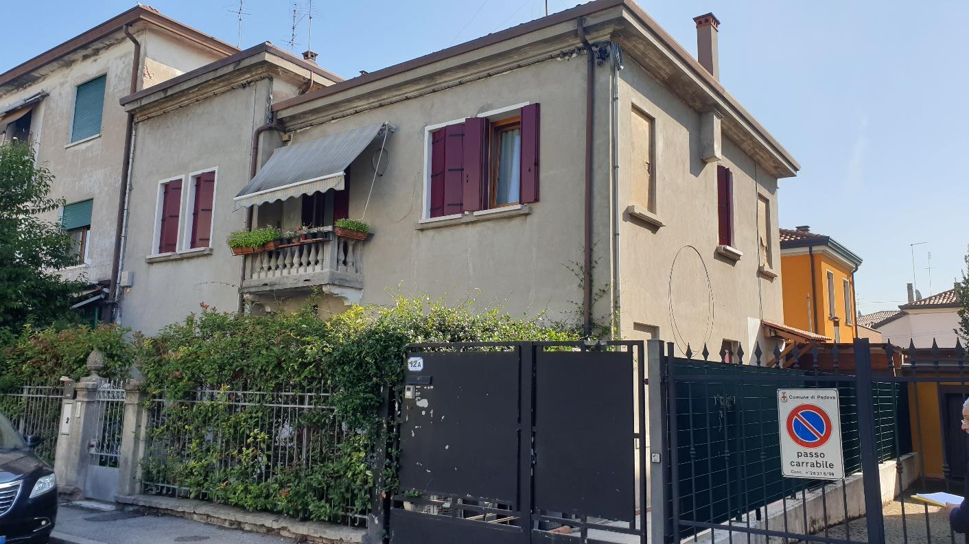 immobile appartamento all'asta in Via N Pizzolo 12 - 35132 Padova (PD) - 1