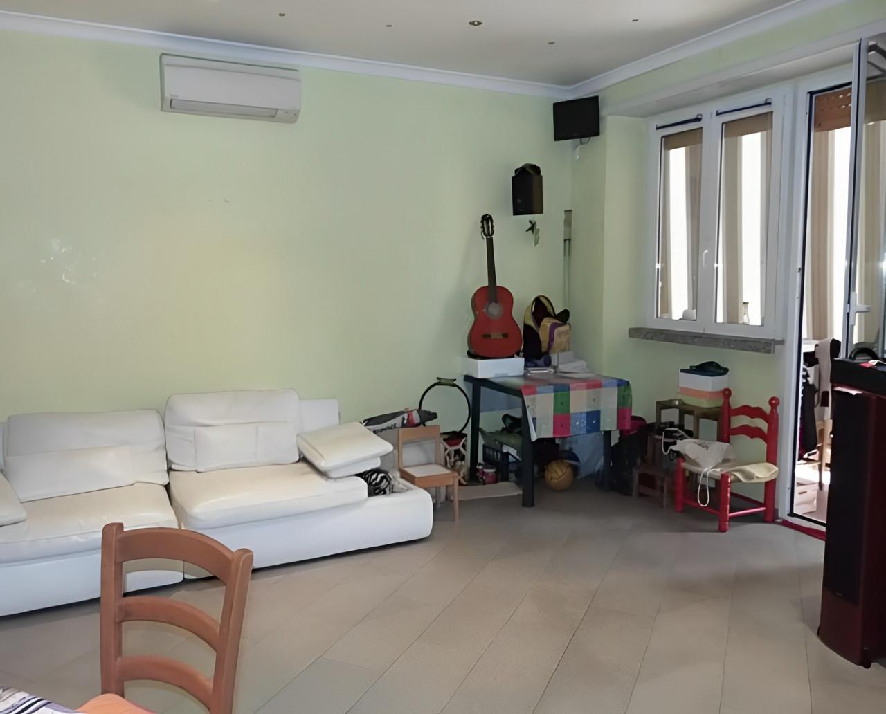 immobile AMPIO BILOCALE ALL'ASTA IN VIA DELLE ZATTERE, ROMA (RM) - 1