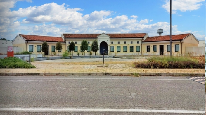 immobile ufficio all'asta in via essone, n snc - 45030 Occhiobello (RO) - 1