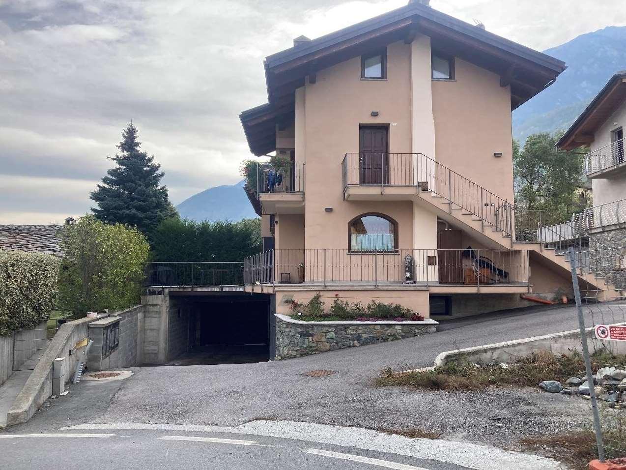 immobile garage all'asta in Localita' Baraveyes 25/A - 11020 Fénis (AO) - 1