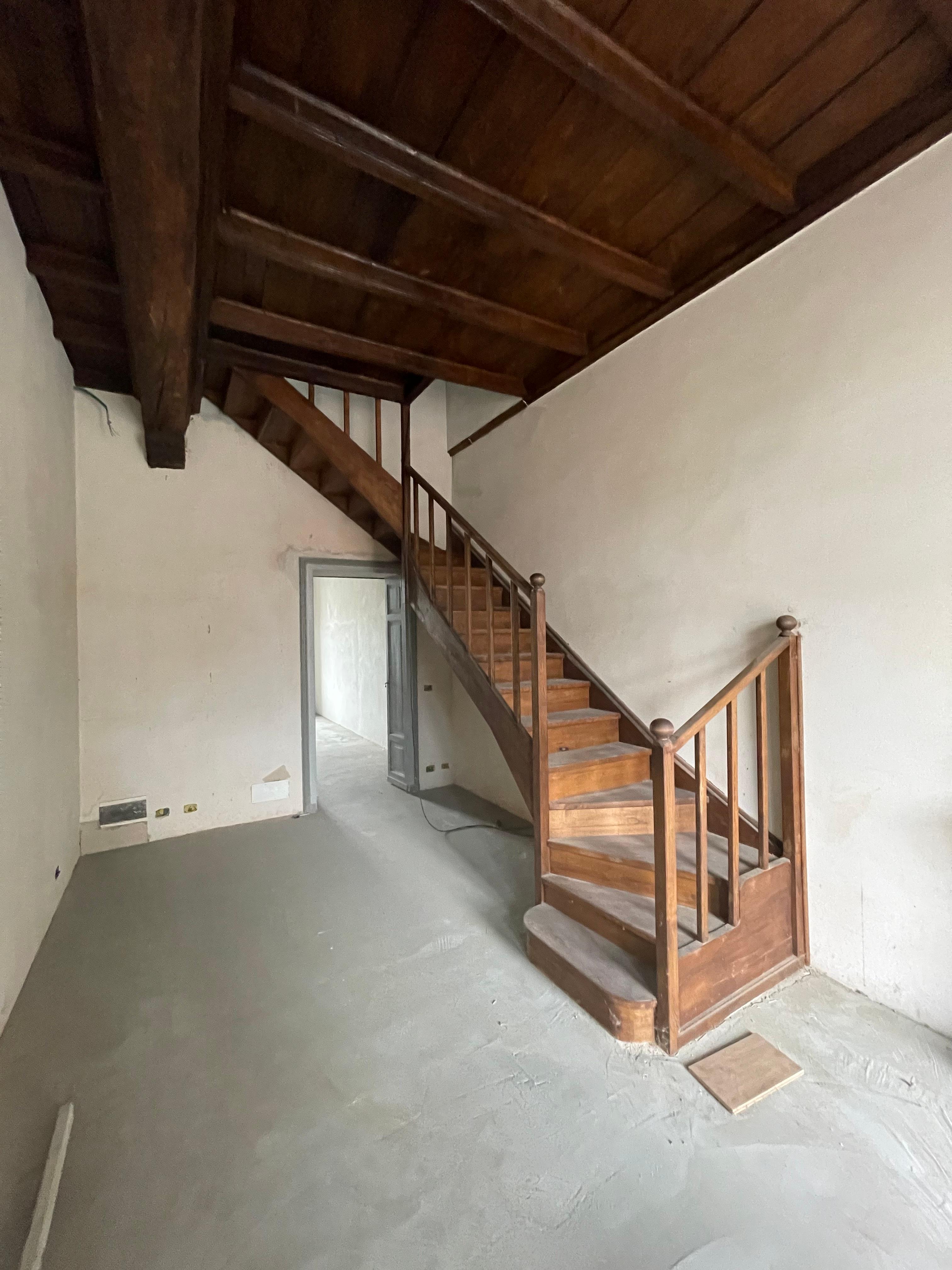 immobile fabbricato all'asta in Piazza Cavour n 4 - 13100 Vercelli (VC) - 1