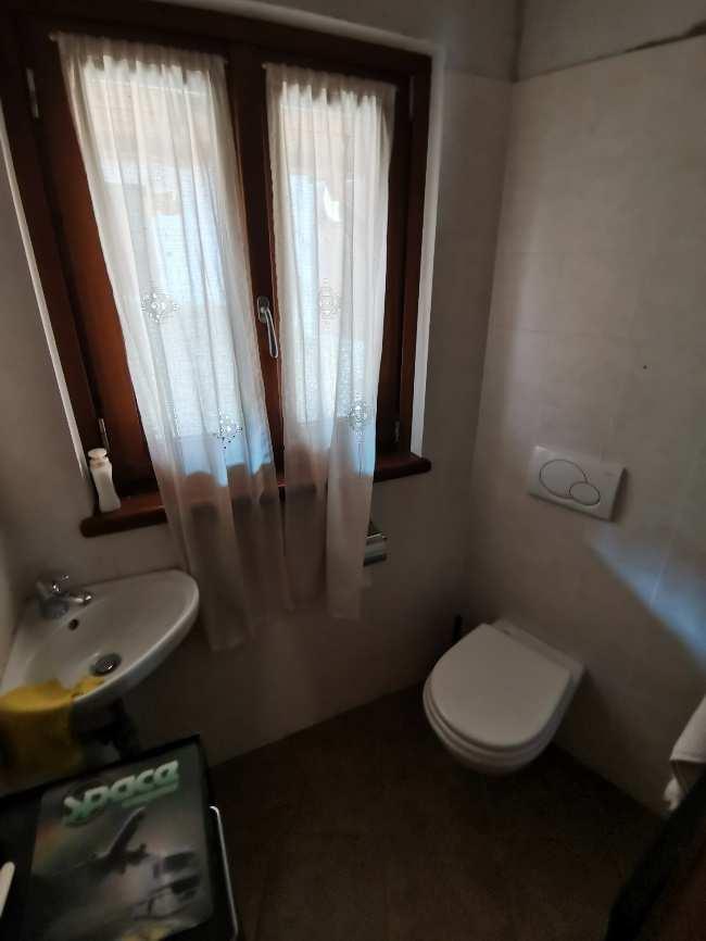 immobile ufficio all'asta in Frazione Caggi, Via Fontana Caggi n 17 - 13011 Borgosesia (VC) - 5