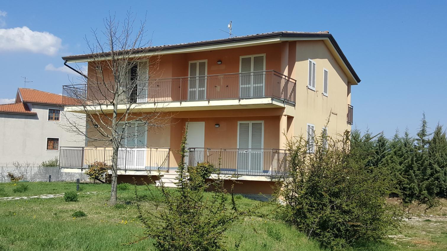 immobile attivita commerciale all'asta in contrada Pianelle - 82027 Pontelandolfo (BN) - 2