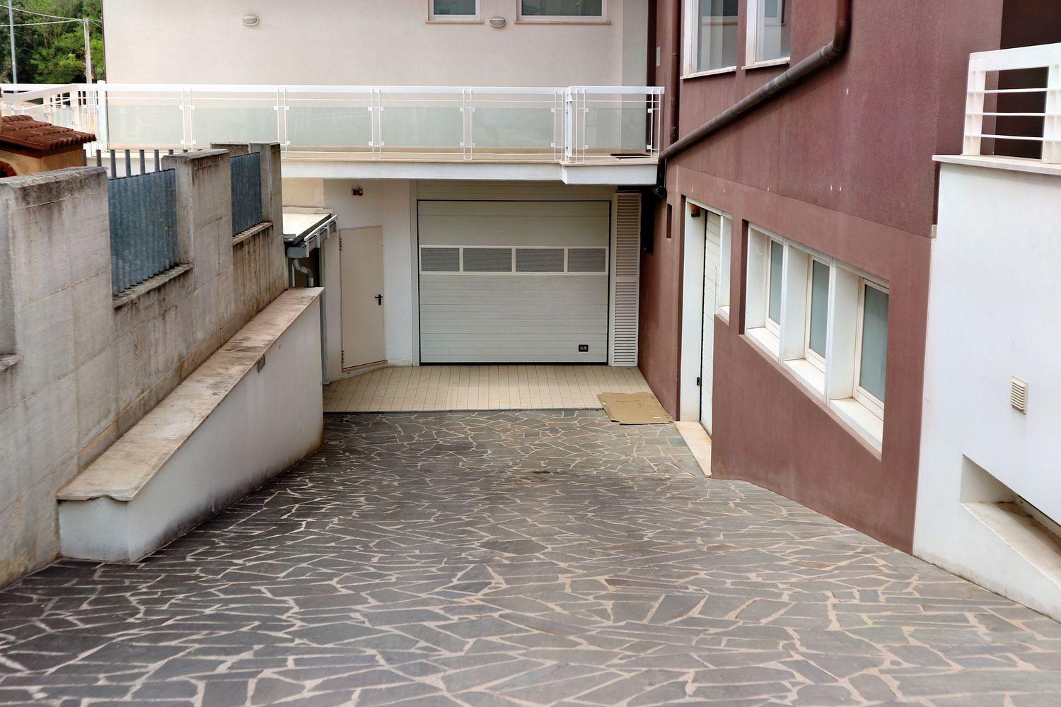 immobile magazzino all'asta in via sicilia, n 108/a - 63821 Porto Sant'Elpidio (FM) - 1