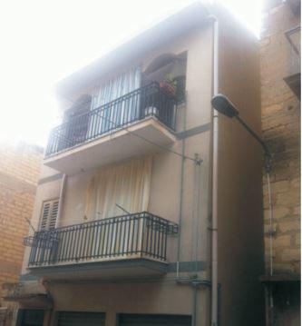 immobile appartamento all'asta in Via Gualtiero da Caltagirone 17 - 93015 Niscemi (CL) - 1