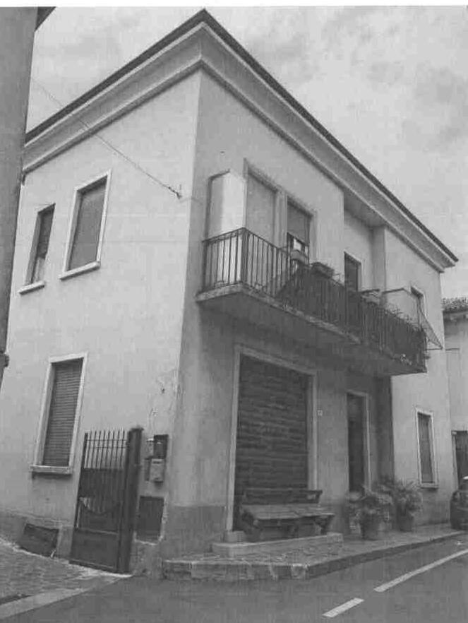 immobile appartamento all'asta in Via Alessandro Manzoni 68 - 23877 Paderno d'Adda (LC) - 1