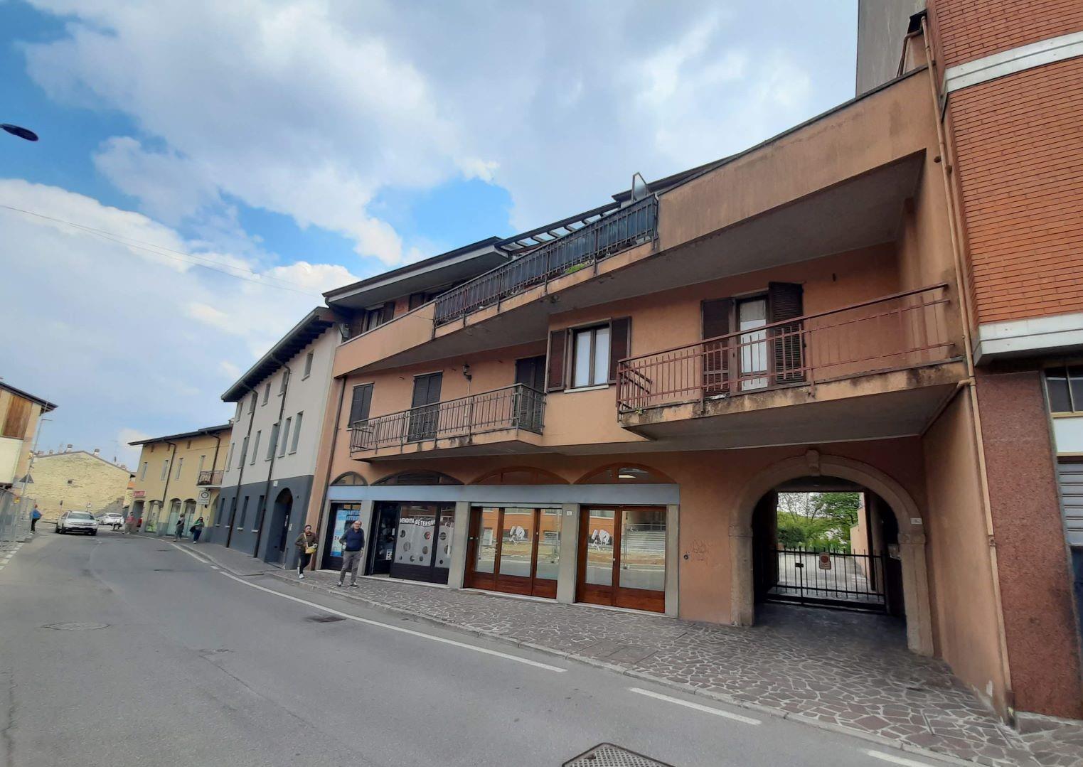 immobile appartamento all'asta in Via Trieste 9/b - 24040 Bonate Sotto (BG) - 1