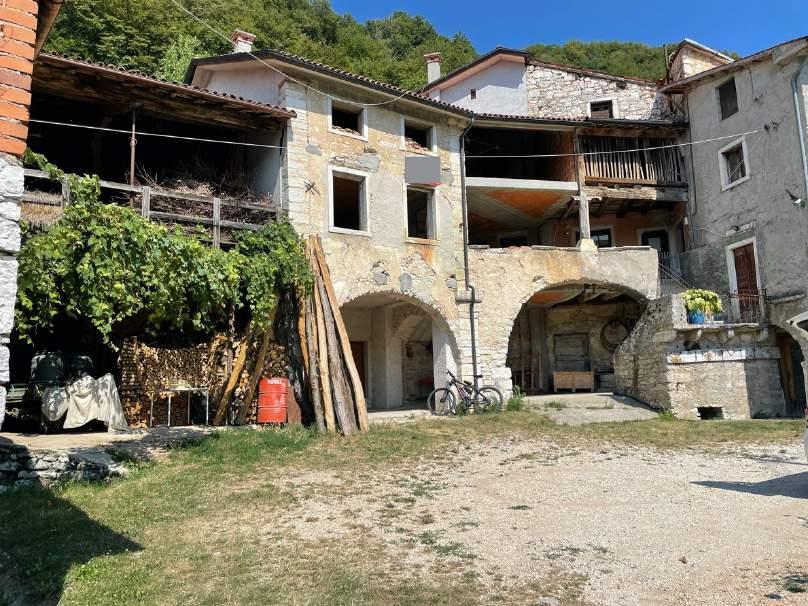 immobile appartamento all'asta in Via Repele snc - 36070 Crespadoro (VI) - 1