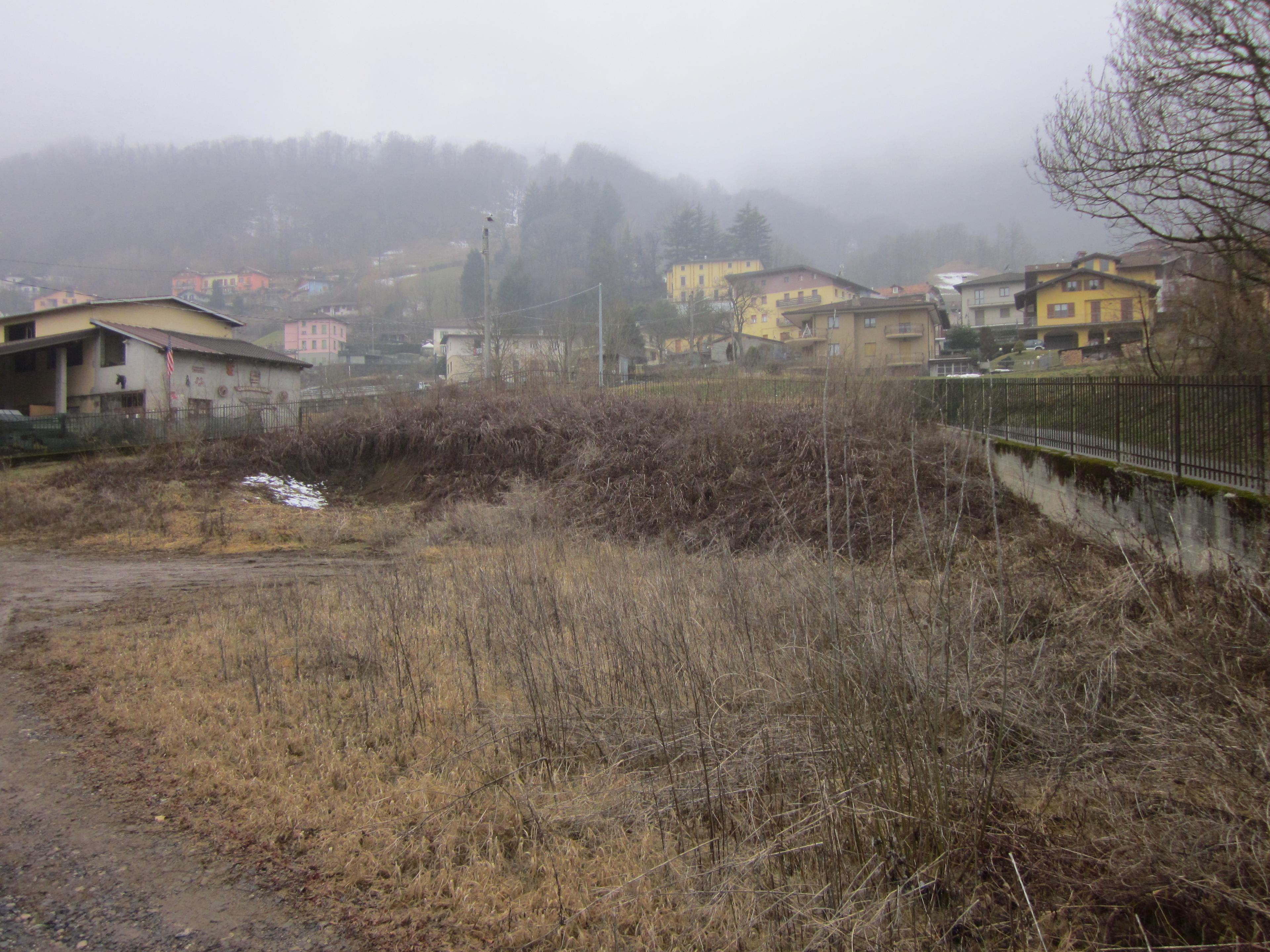 immobile terreno all'asta in Via Fiumicello e Via Provinciale - 23818 Pasturo (LC) - 2