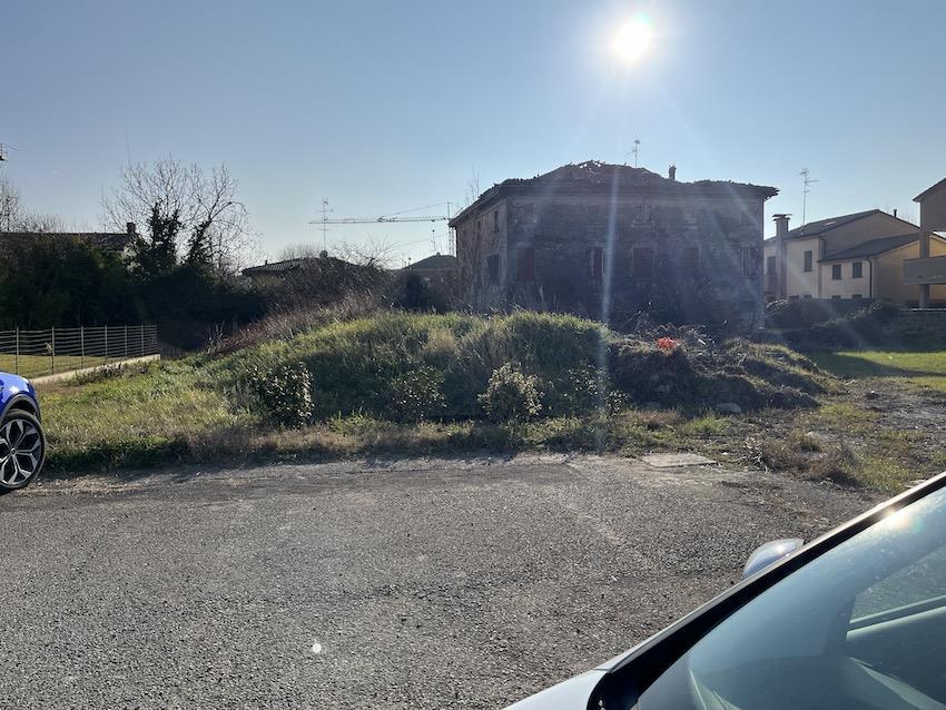 immobile terreno all'asta in VIA SIBILLA ALERAMO - 41038 San Felice sul Panaro (MO) - 1