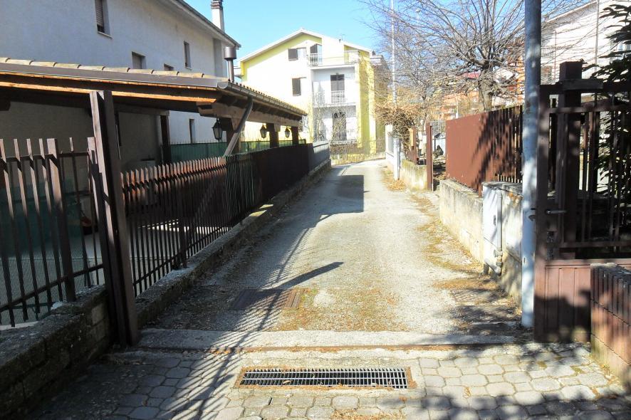 immobile villa all'asta in Via Leone Tolstoj n 3 - Loc Cansatessa - 67100 L'Aquila (AQ) - 1