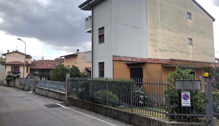 immobile appartamento all'asta in via Manzoni n 1 - 24040 Bonate Sopra (BG) - 1