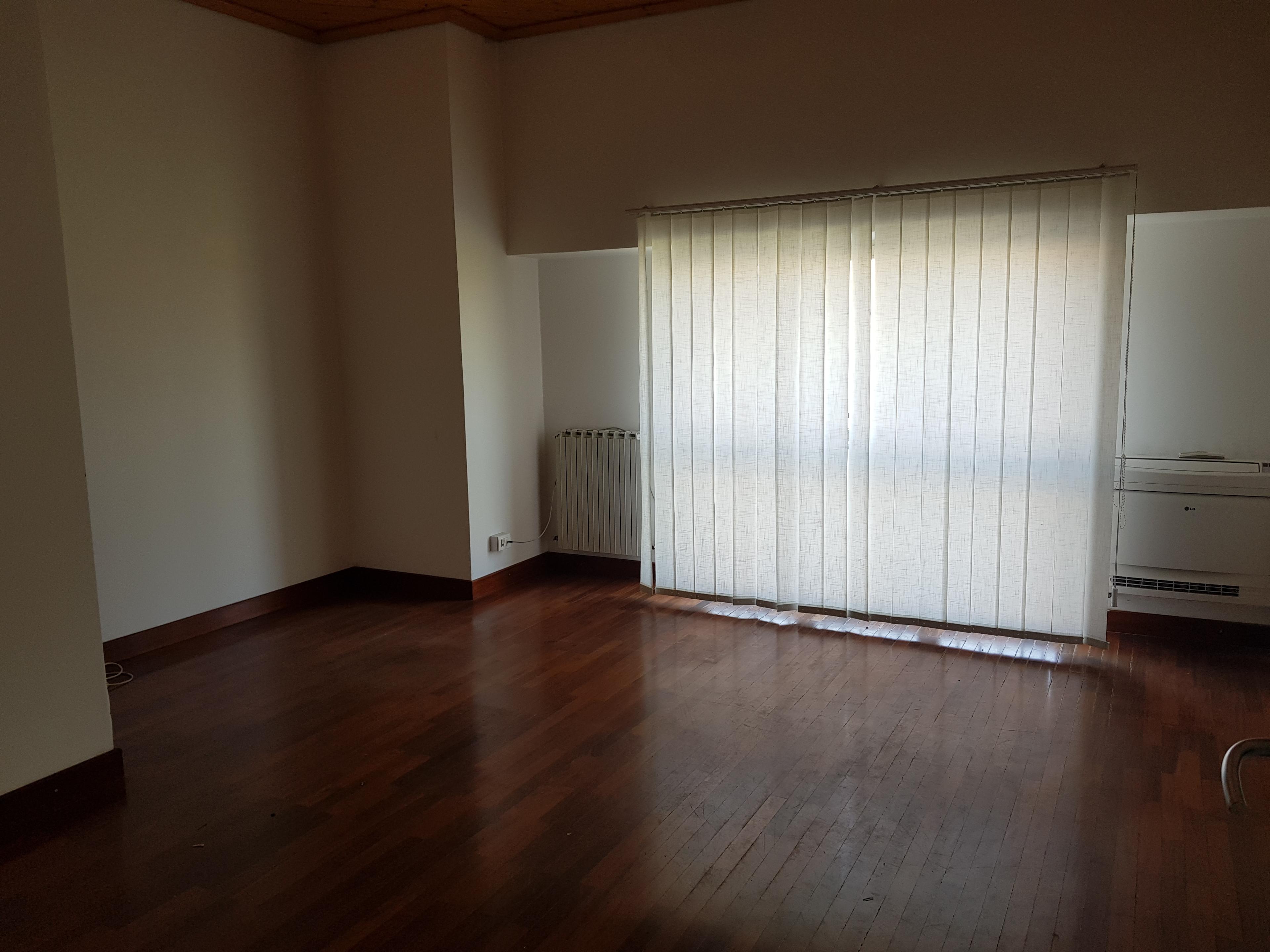 immobile ufficio all'asta in Via Nazario Sauro 58/H - 62019 Recanati (MC) - 1