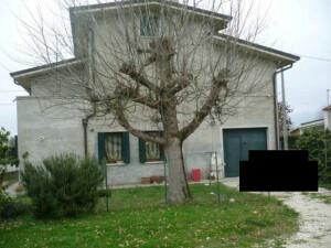 immobile appartamento all'asta in Via Filippo Turatti, 40 - 35040 Masi (PD) - 1