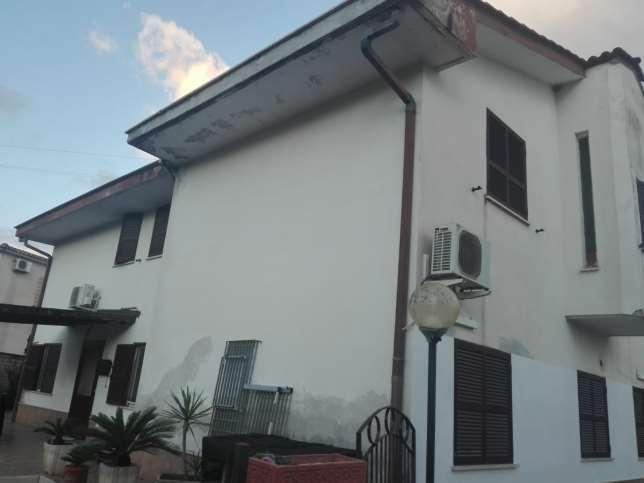 immobile villa all'asta in Via Stura n 36 - 04011 Aprilia (LT) - 4