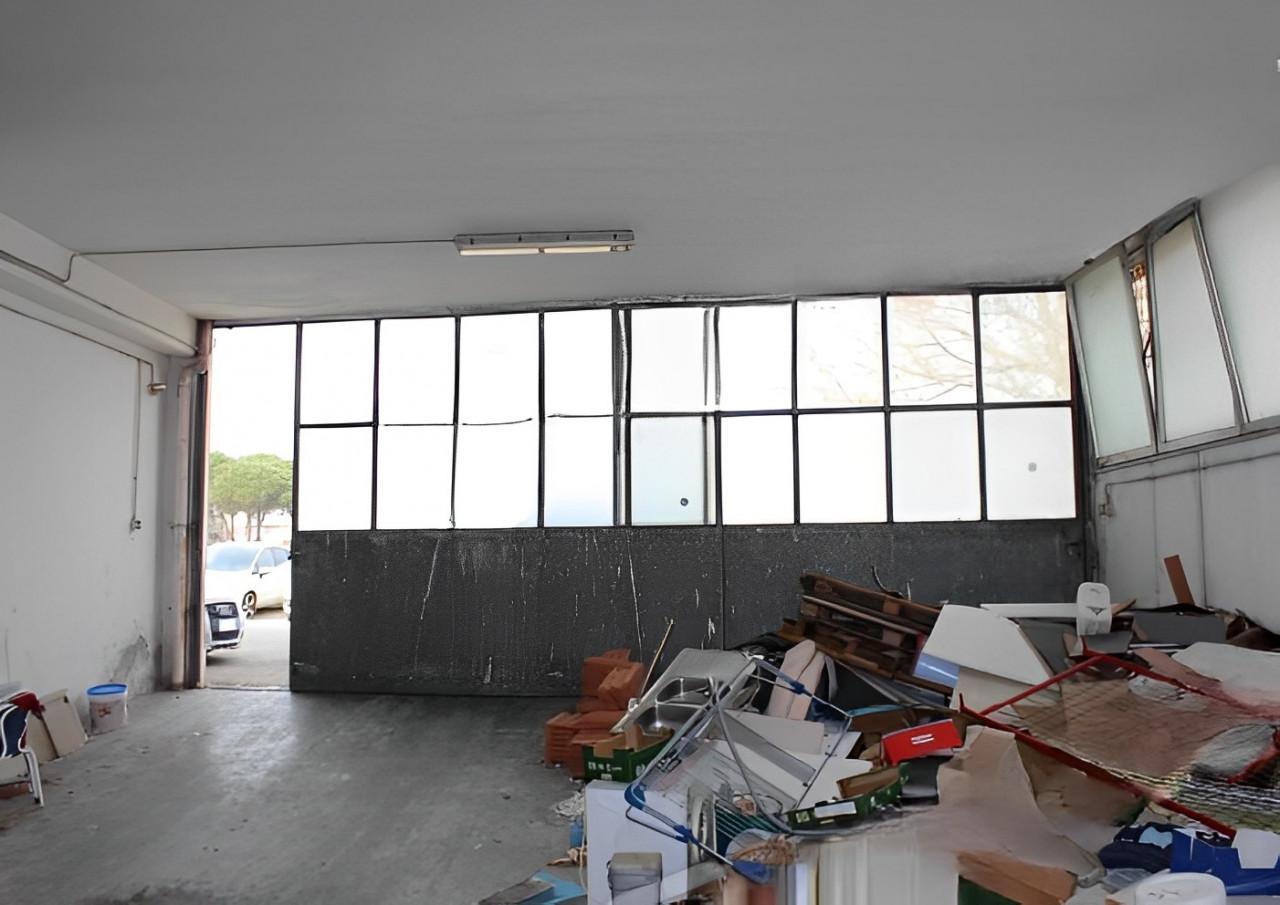 immobile MAGAZZINI ED UFFICI ALL'ASTA IN VIA MARECCHIESE, RIMINI (RN) - 2