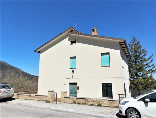 immobile appartamento all'asta in monastero, n snc - 62020 Cessapalombo (MC) - 1