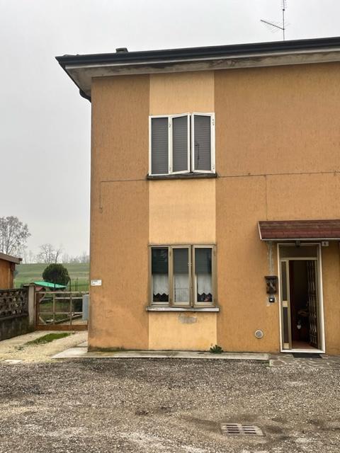 immobile appartamento all'asta in Via Battisti,6 - 46031 Bagnolo San Vito (MN) - 2