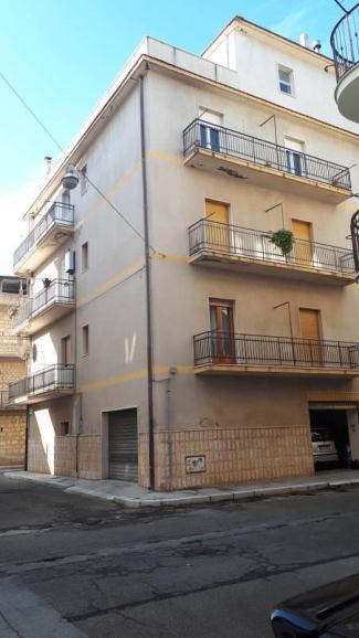 immobile appartamento all'asta in Via Nazario Sauro, 8/A - 71010 Cagnano Varano (FG) - 3