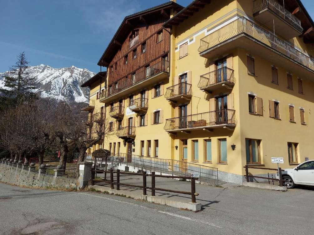 immobile appartamento all'asta in Frazione Periasc SNC - 11020 Ayas (AO) - 1