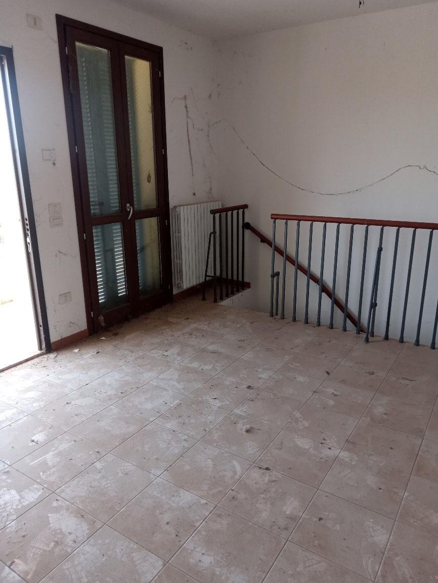 immobile appartamento all'asta in Via Fratelli Rosselli - 61010 Tavullia (PU) - 3