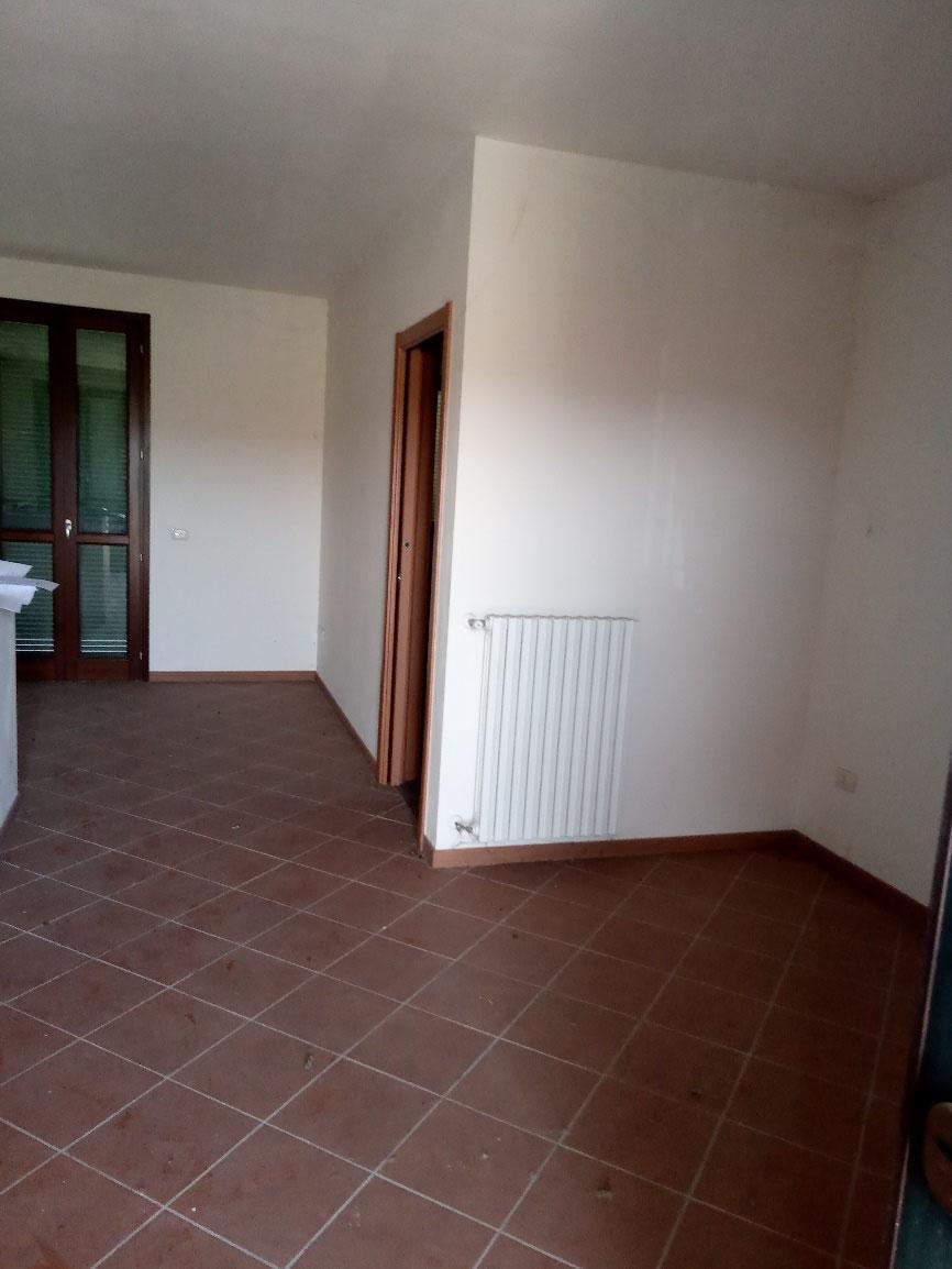 immobile appartamento all'asta in Via Fratelli Rosselli - 61010 Tavullia (PU) - 4