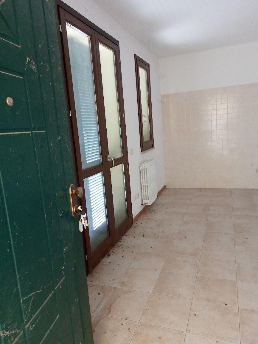 immobile appartamento all'asta in Via Fratelli Rosselli - 61010 Tavullia (PU) - 2