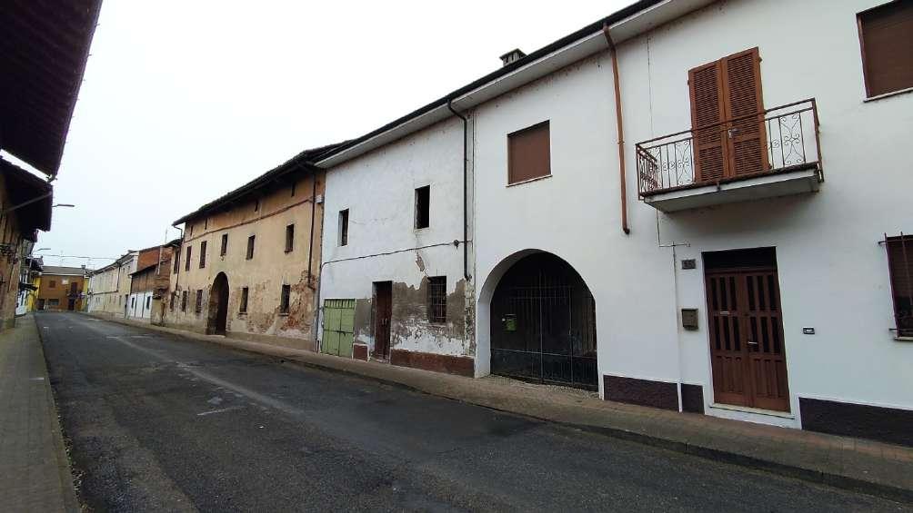 immobile appartamento all'asta in Via Asilo Gambarana  16 - 27030 Castelnovetto (PV) - 3