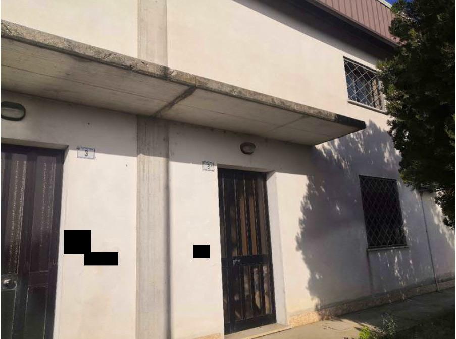 immobile attivita commerciale all'asta in Via Antonio Pacinotti, 3/3A - 45012 Ariano nel Polesine (RO) - 2