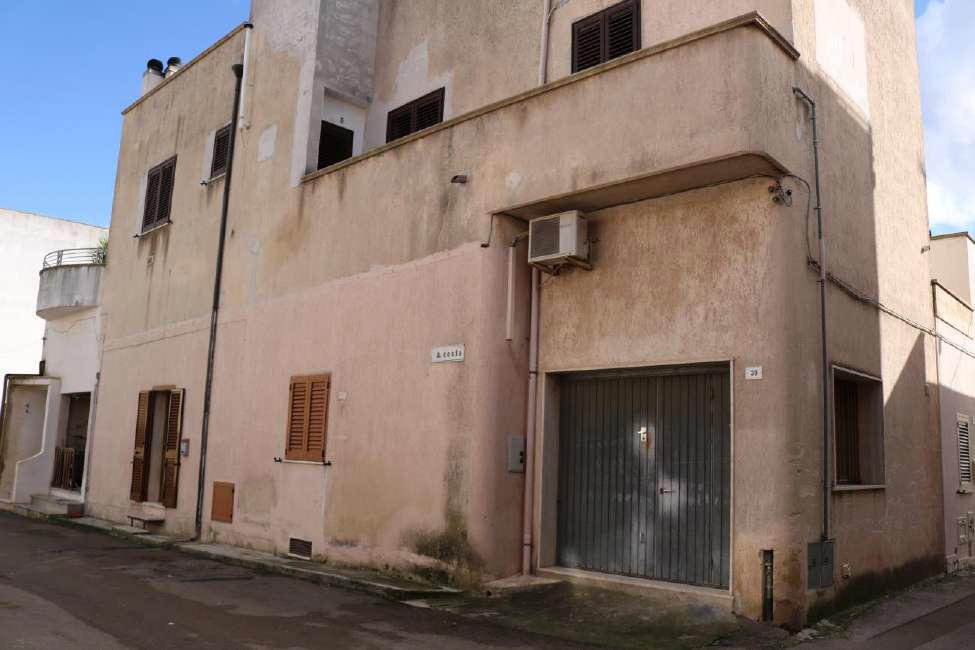 immobile appartamento all'asta in VIA ANTONIO COSTA 35 - 73054 Presicce (LE) - 1