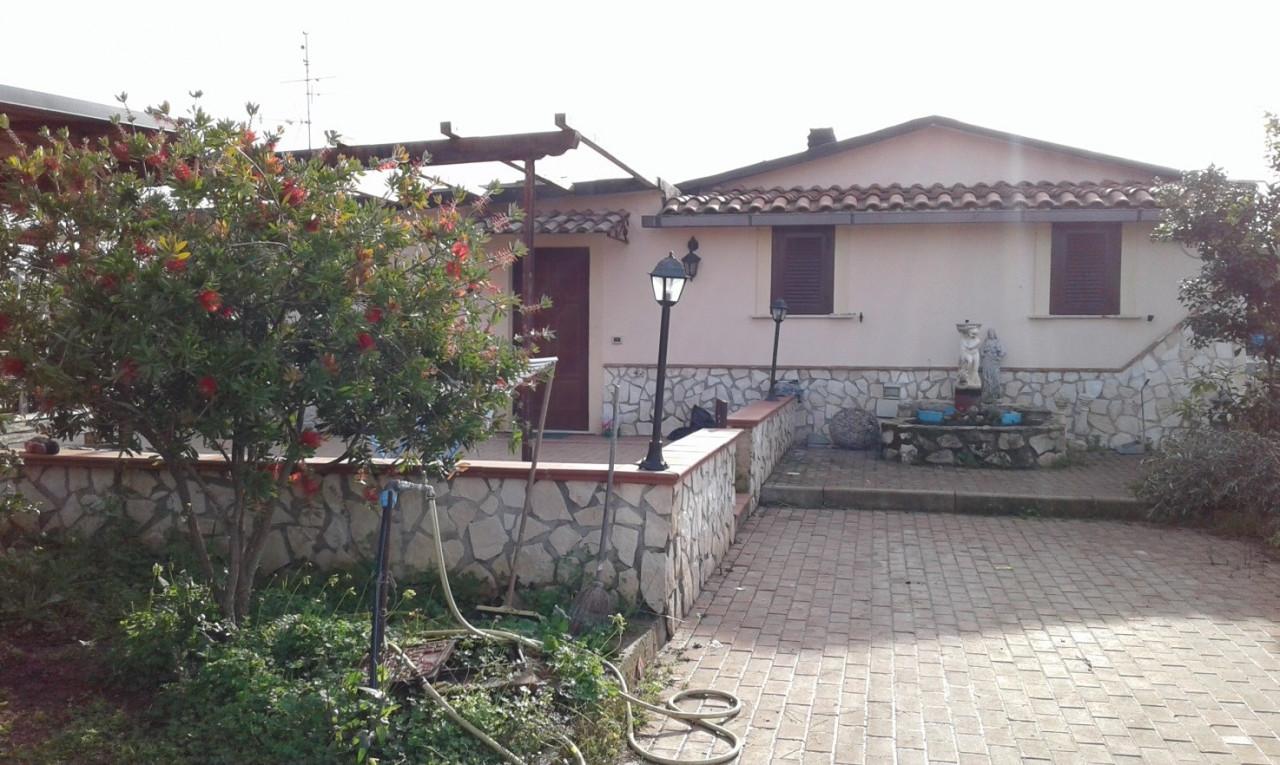 immobile VILLA ALL'ASTA IN VIA ASTURA, LATINA (LT) - 1