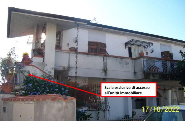 immobile appartamento all'asta in marina, Via Tagliamento 10 - 54100 Massa (MS) - 2