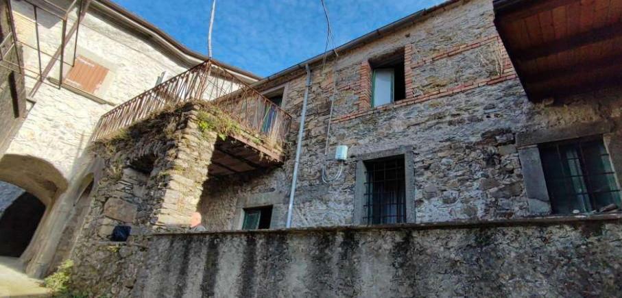 immobile appartamento all'asta in Via Prota - 54015 Comano (MS) - 4