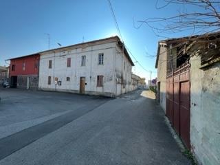immobile appartamento all'asta in Via San Pietro 8 - 27030 Suardi (PV) - 1