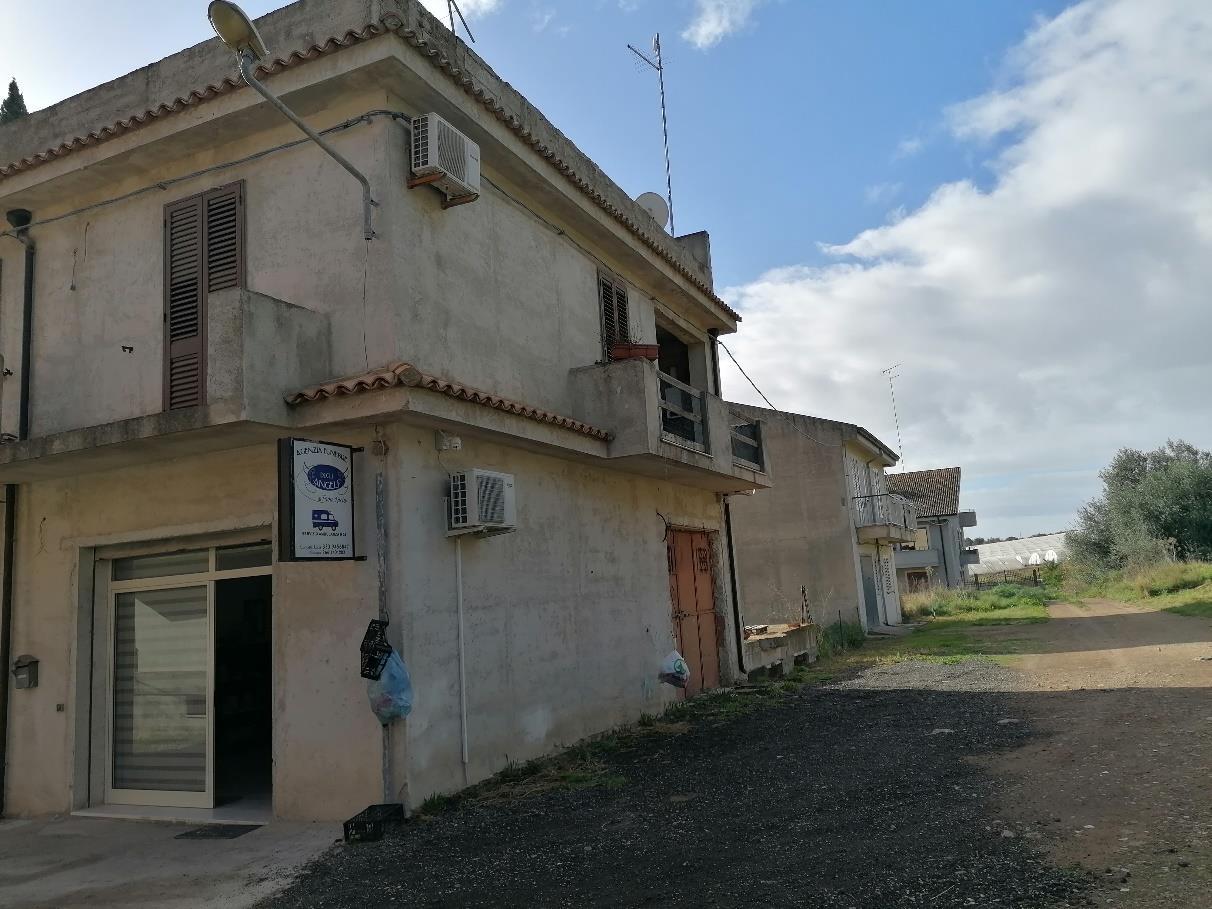 immobile appartamento all'asta in Via dei Garofani n 1, angolo con via da denominare - 96019 Rosolini (SR) - 3